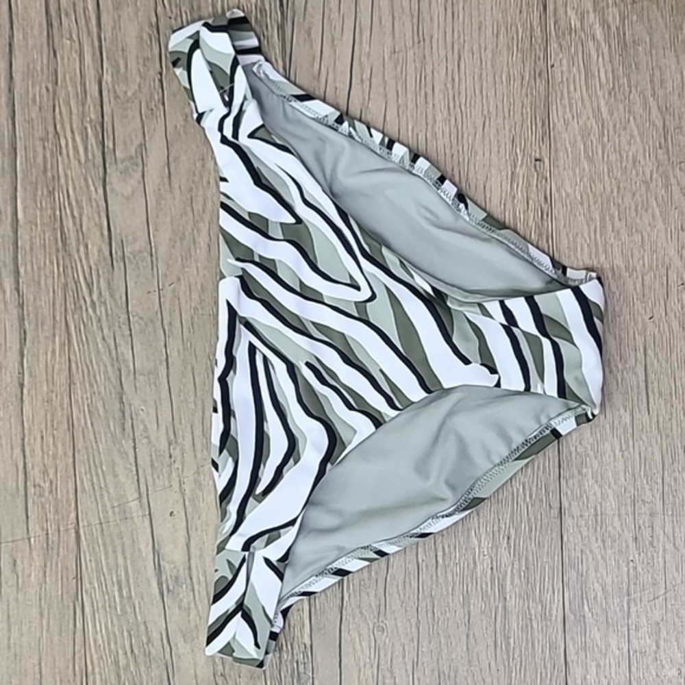 NWOT‎ Bar 3 Swim Bottom​